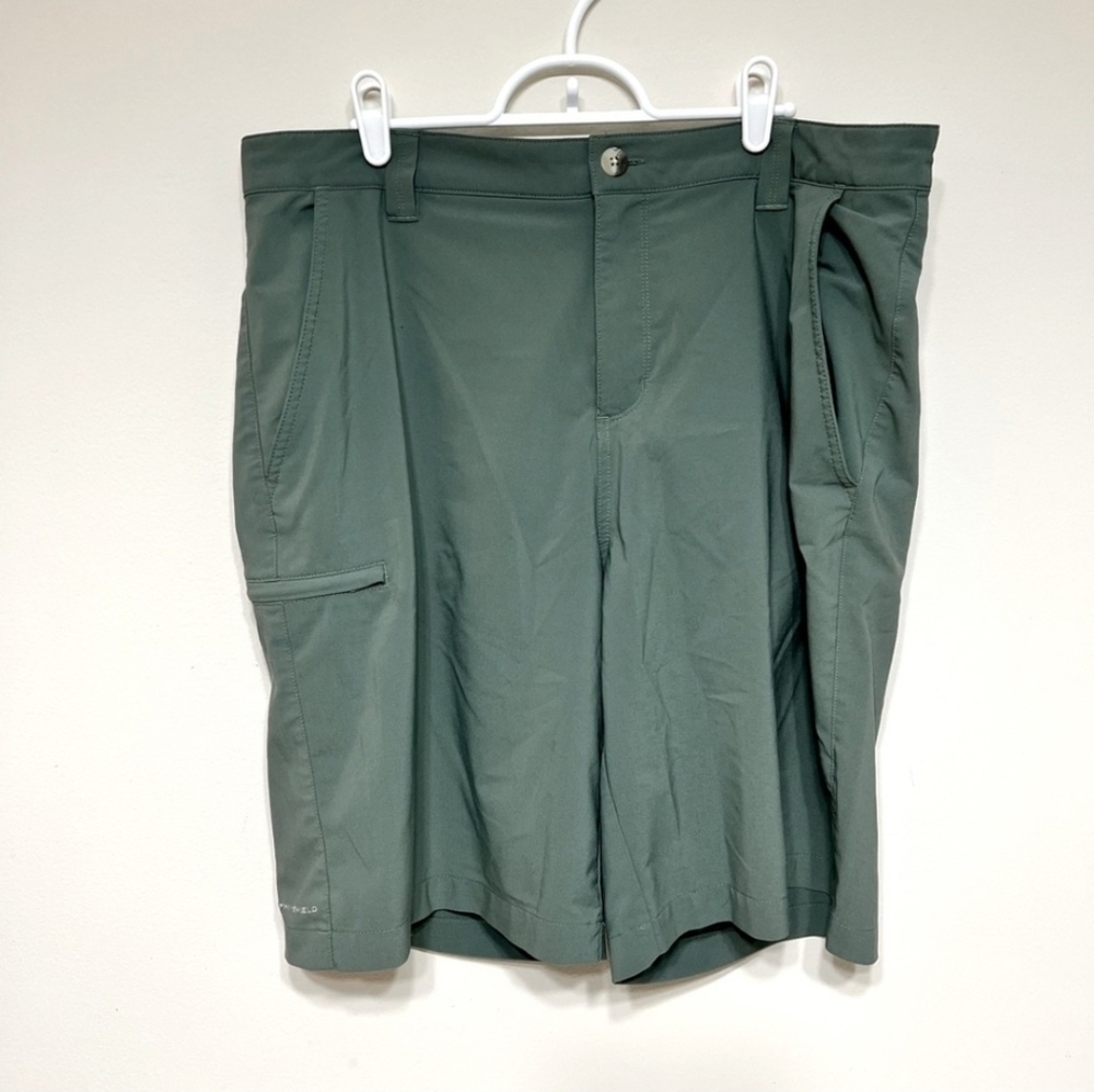 Columbia PFG Green Shorts Performance Fishing Gear Shorts 36 Men